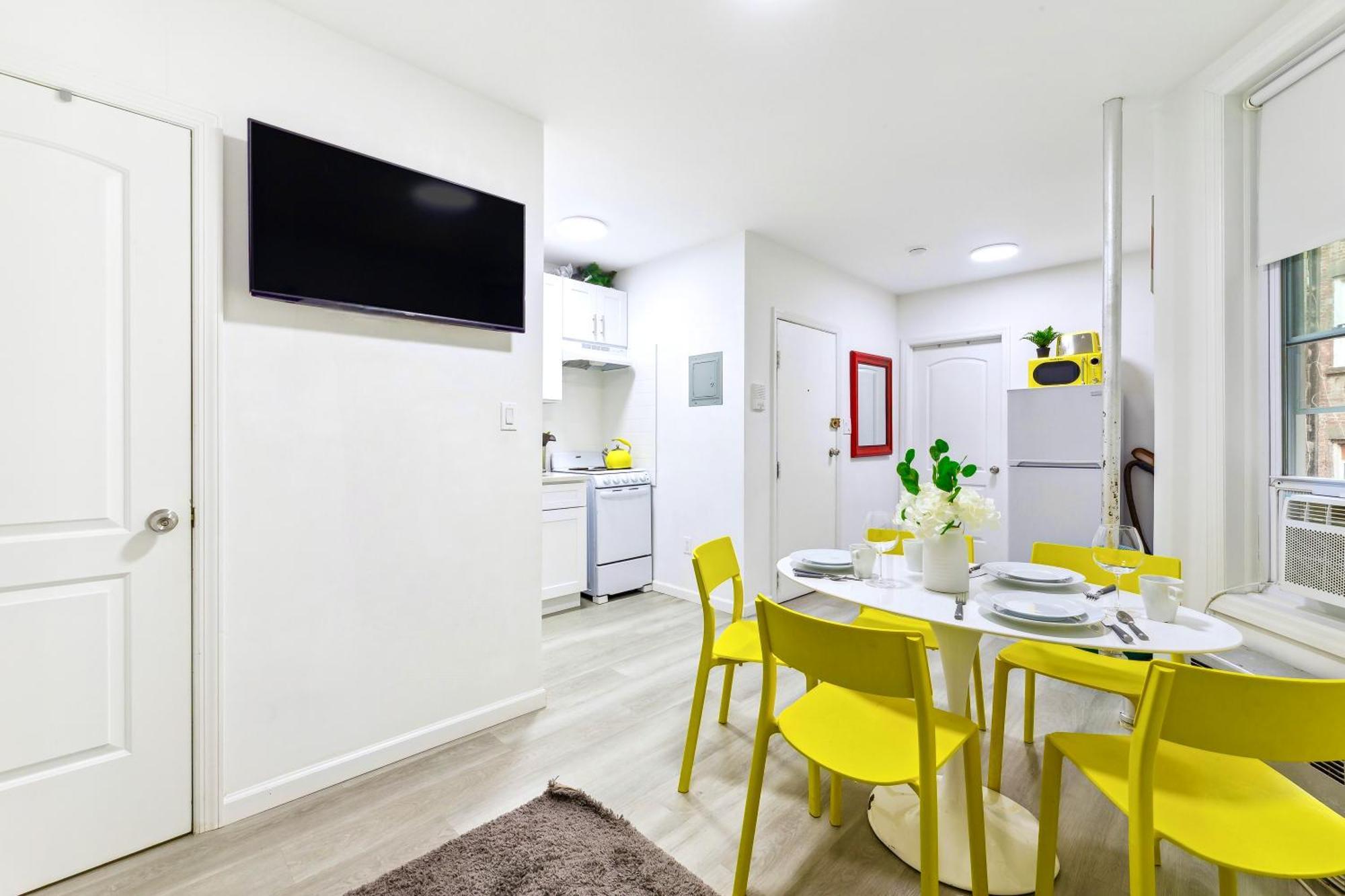Homelike Suites In The Heart Of China Town Ню Йорк Екстериор снимка