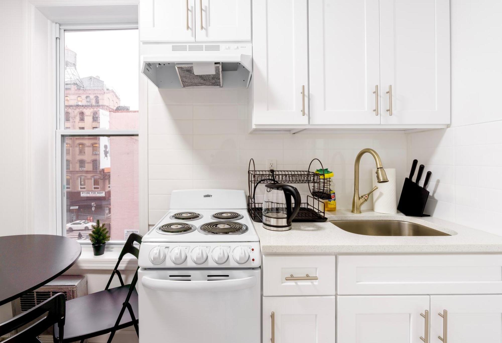 Homelike Suites In The Heart Of China Town Ню Йорк Екстериор снимка