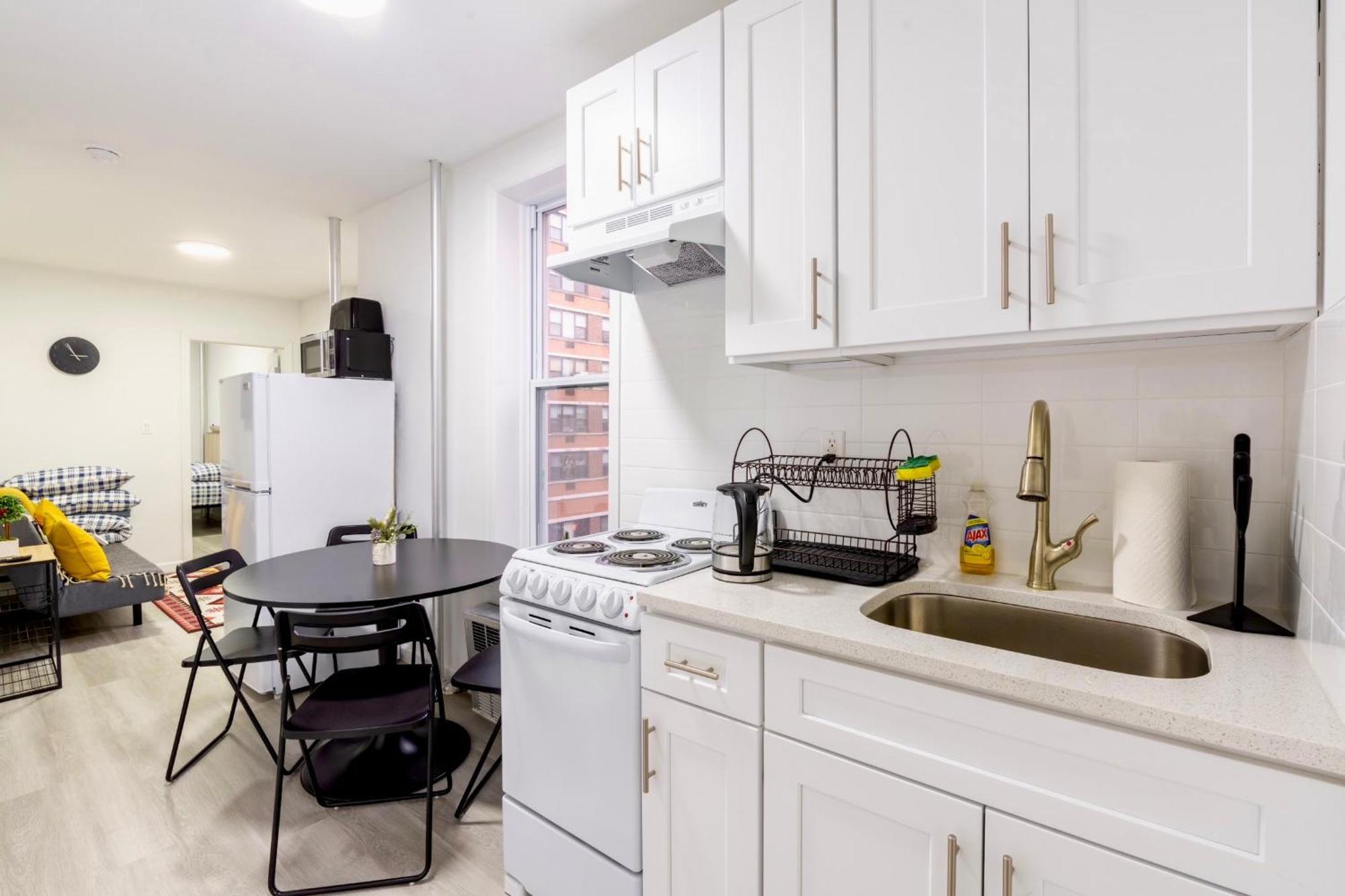 Homelike Suites In The Heart Of China Town Ню Йорк Екстериор снимка